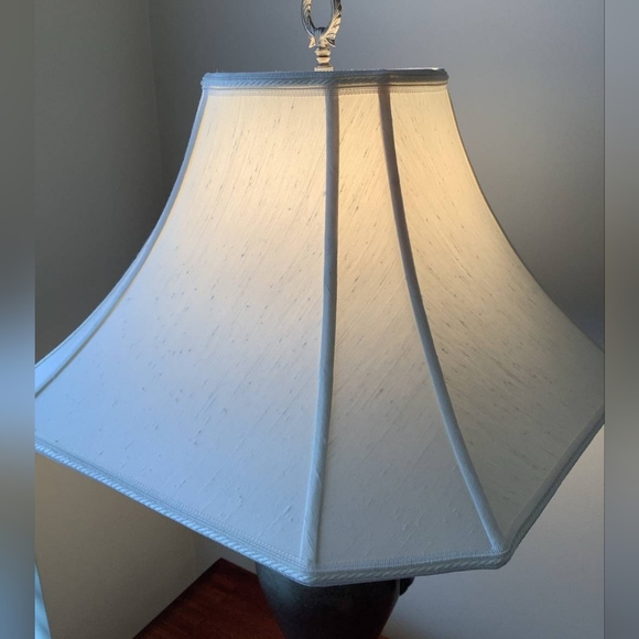 Lamp - Picture 3 of 3